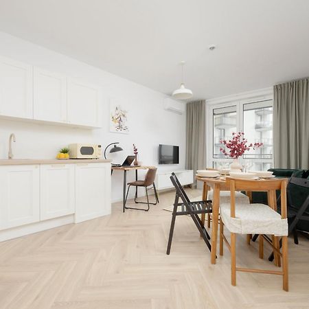 Modern Apartment With Balcony Near Aleje Jerozolimskie By Noclegi Renters Варшава Екстериор снимка