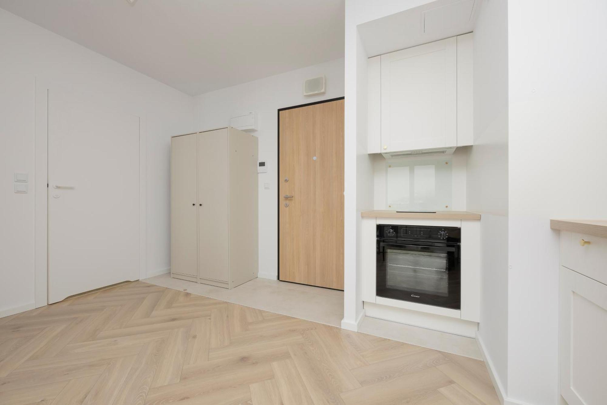 Modern Apartment With Balcony Near Aleje Jerozolimskie By Noclegi Renters Варшава Екстериор снимка