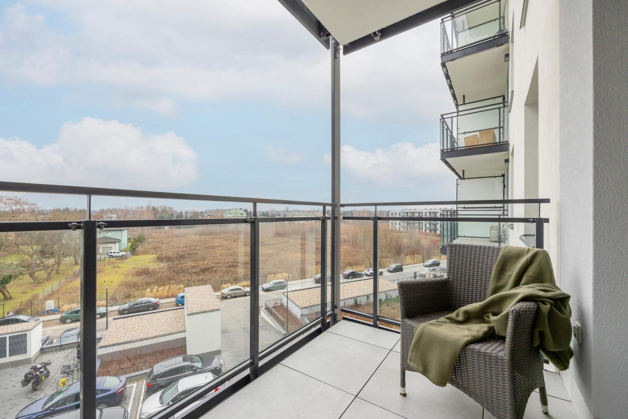Modern Apartment With Balcony Near Aleje Jerozolimskie By Noclegi Renters Варшава Екстериор снимка